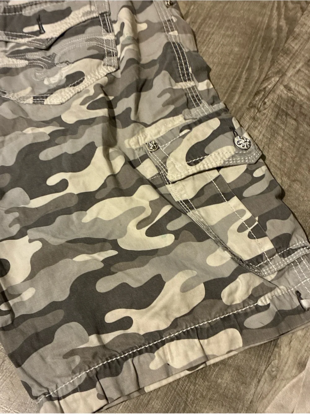 Rock Revival Arctic Camo Gray Cargo Shorts SZ 42 Vintage Pre Owned Used Rare